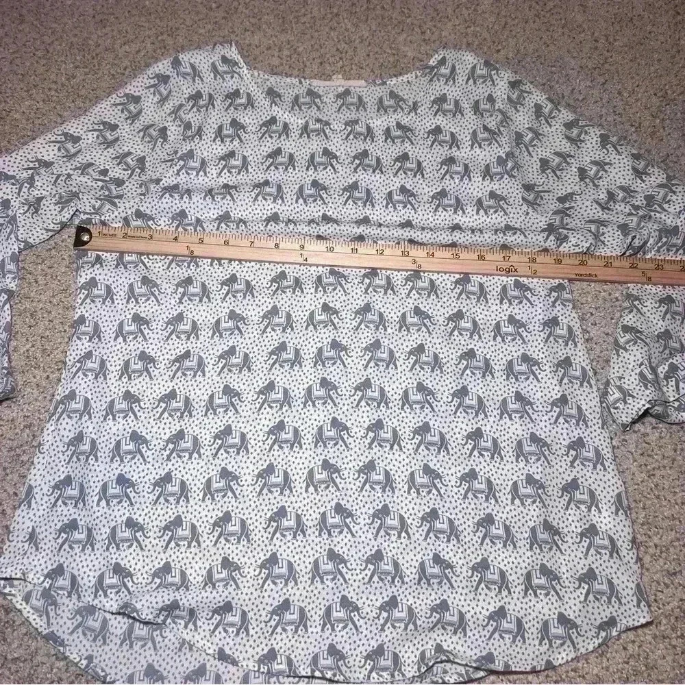 41 Hawthorn Top Womens Medium Gray Ivory Elephant Print Long Sleeve Boho Artsy - Picture 2 of 7